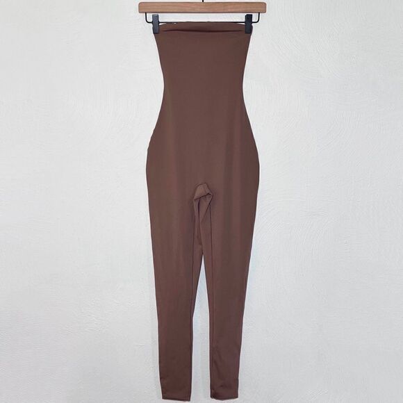 SKIMS All-In-One Strapless Onesie in Umber - Picture 3 of 8